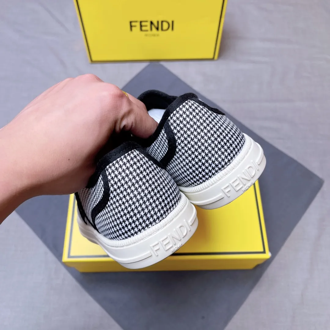 P380 men's shoes 💰Fendǐ Domino sneakers with jacquard FF pattern, embossed FF pattern on the toe, canvas upper, TPU customized outsole Size: 38-45 (customized for 45) No. 018